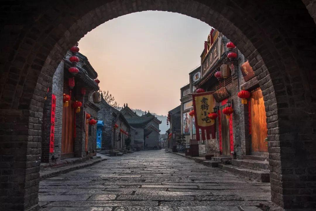 “绿色低碳标杆”的标准是什么？
